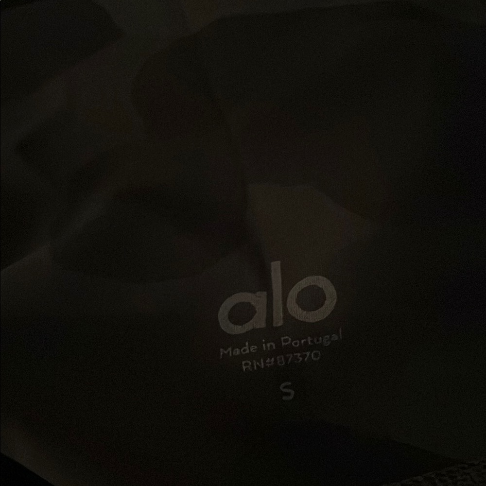 New Alo Yoga Black Camo Leggings - Picture 6 of 6